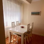 Comodo Y Amplio Apto En Camelias Cuatro דירה *