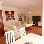 Comodo Y Amplio Apto En Camelias Cuatro * ויגו