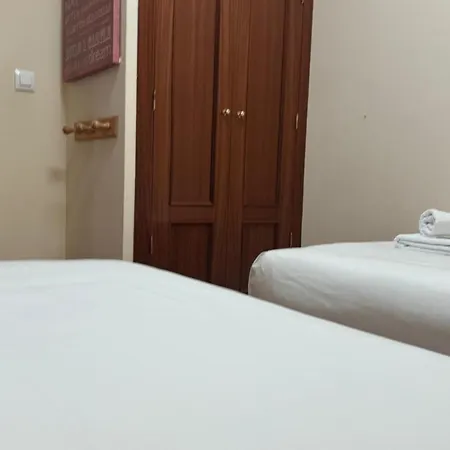 Comodo Y Amplio Apto En Camelias Cuatro ヴィーゴ